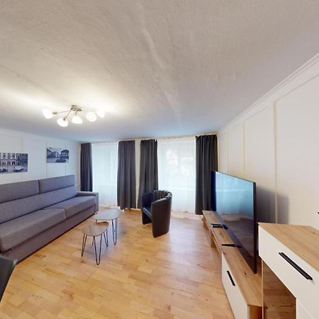 Zentrale 2,5 Altstadtwohnung - Boxspringbett - Smart Tv Chur Bagian luar foto