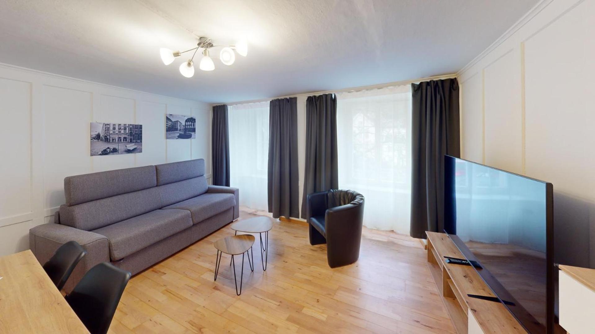 Zentrale 2,5 Altstadtwohnung - Boxspringbett - Smart Tv Chur Bagian luar foto